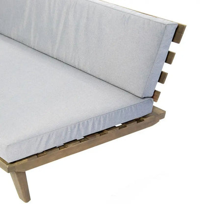 Canapé simple en bois et en tissu sur la gauche