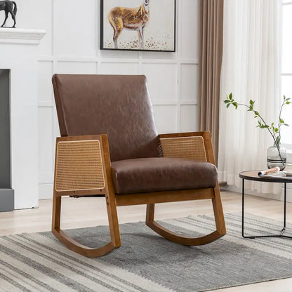Fauteuil à bascule moderne en cuir PU avec accoudoirs en rotin