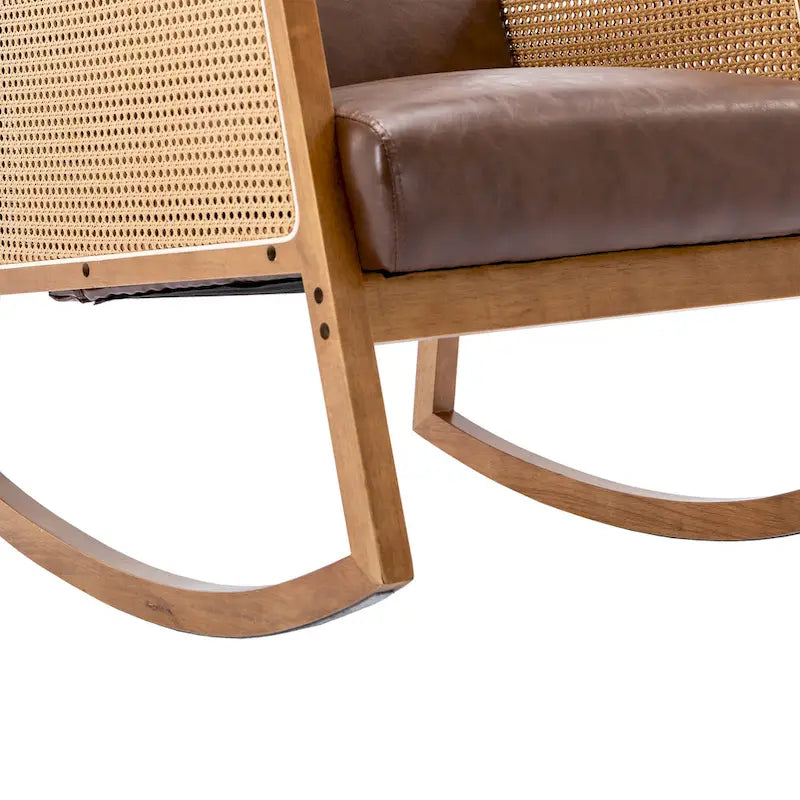 Fauteuil à bascule moderne en cuir PU avec accoudoirs en rotin