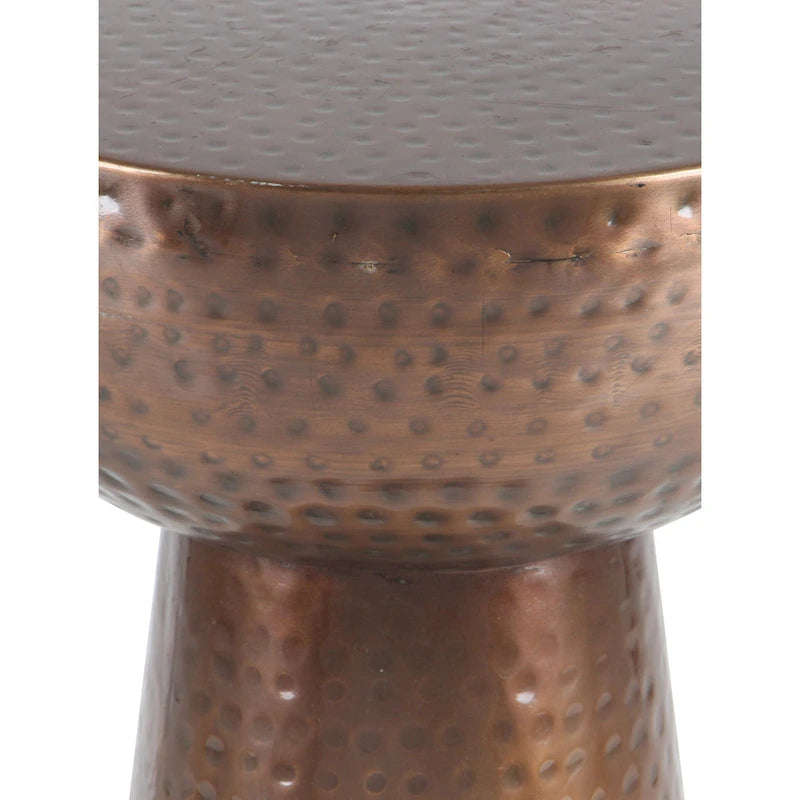 Table d'appoint en métal martelé - bronze ou cuivre.